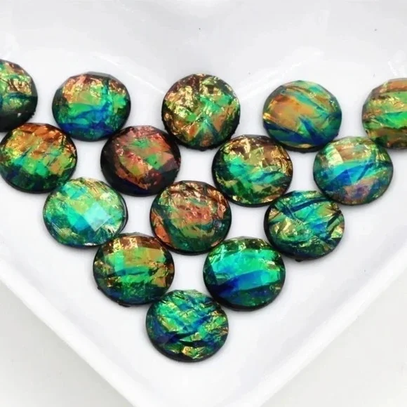 Handmade Green Stud Earrings - Picture 3 of 3